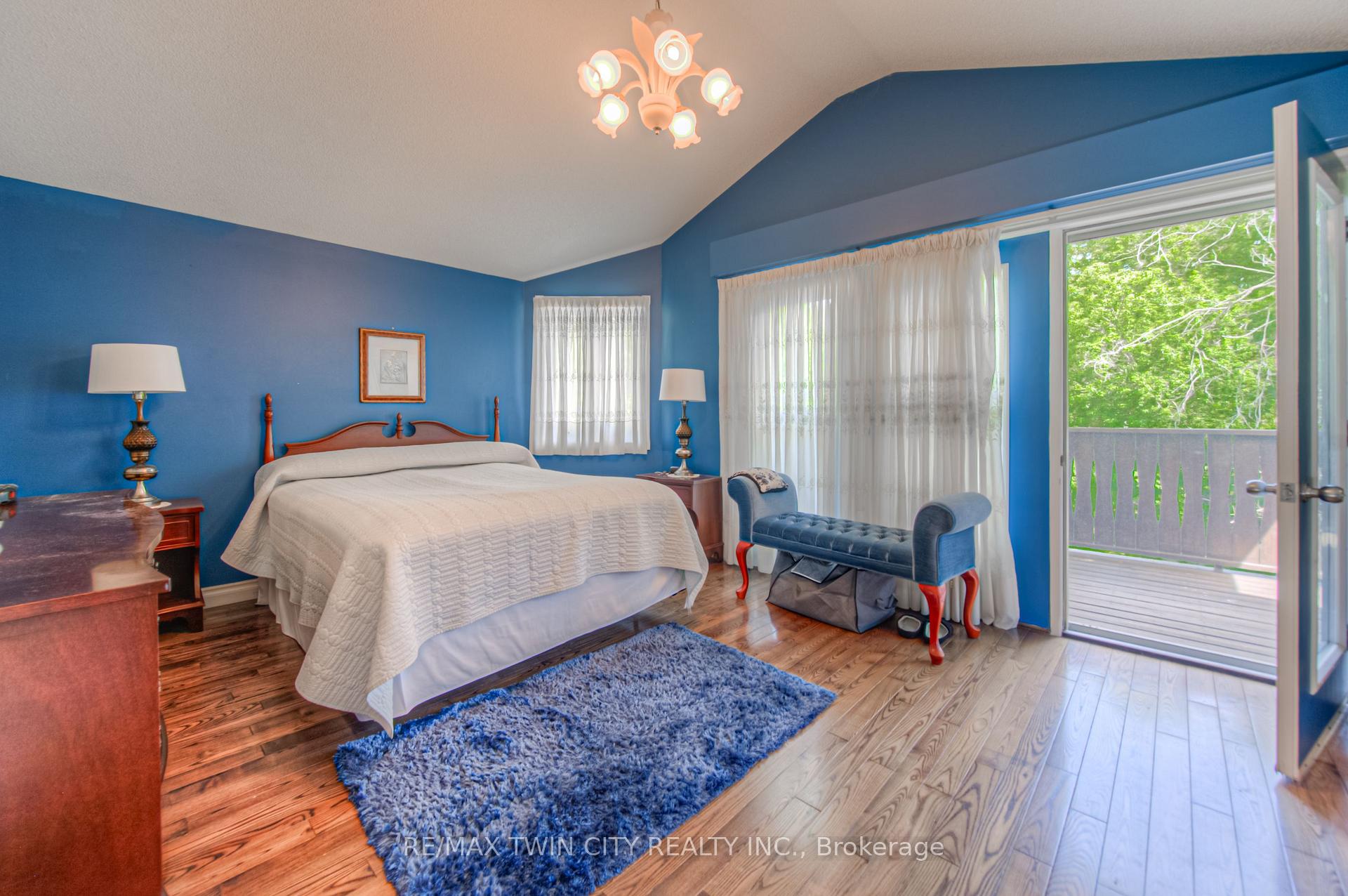 Photo 6 of 430 River Road E, Cambridge — HOMEH