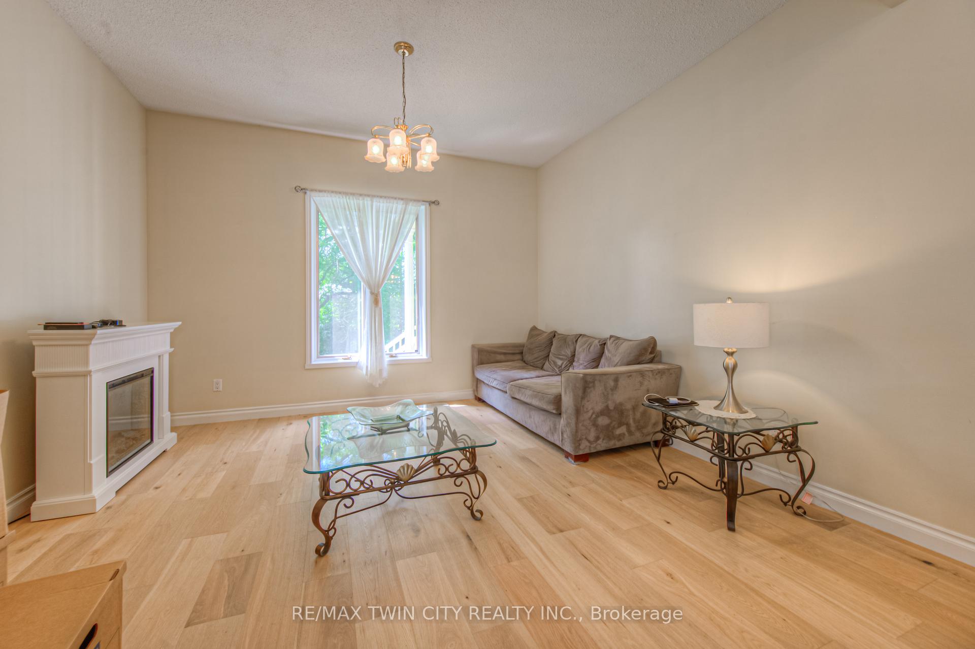Photo 13 of 430 River Road E, Cambridge — HOMEH