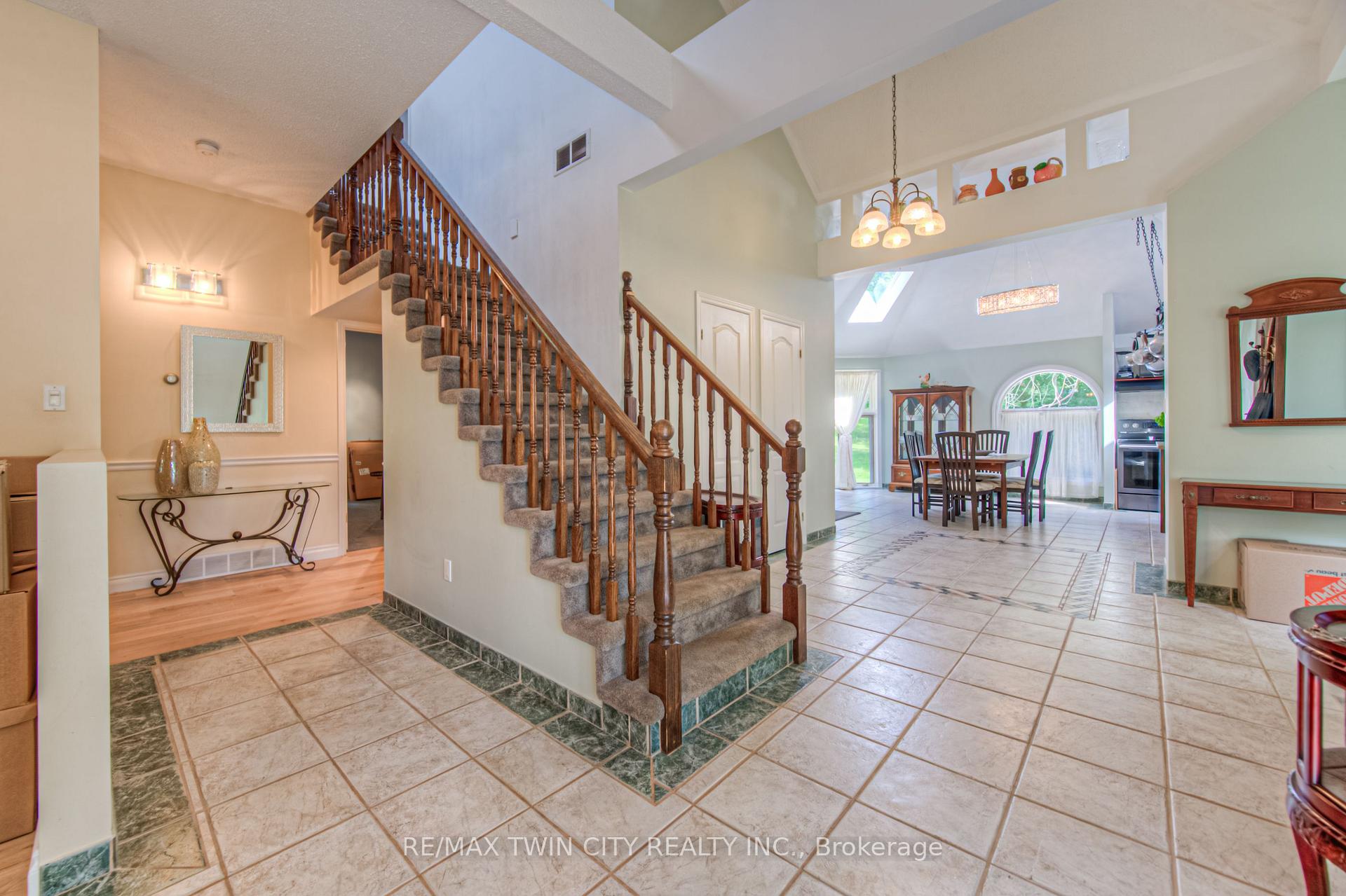 Photo 16 of 430 River Road E, Cambridge — HOMEH