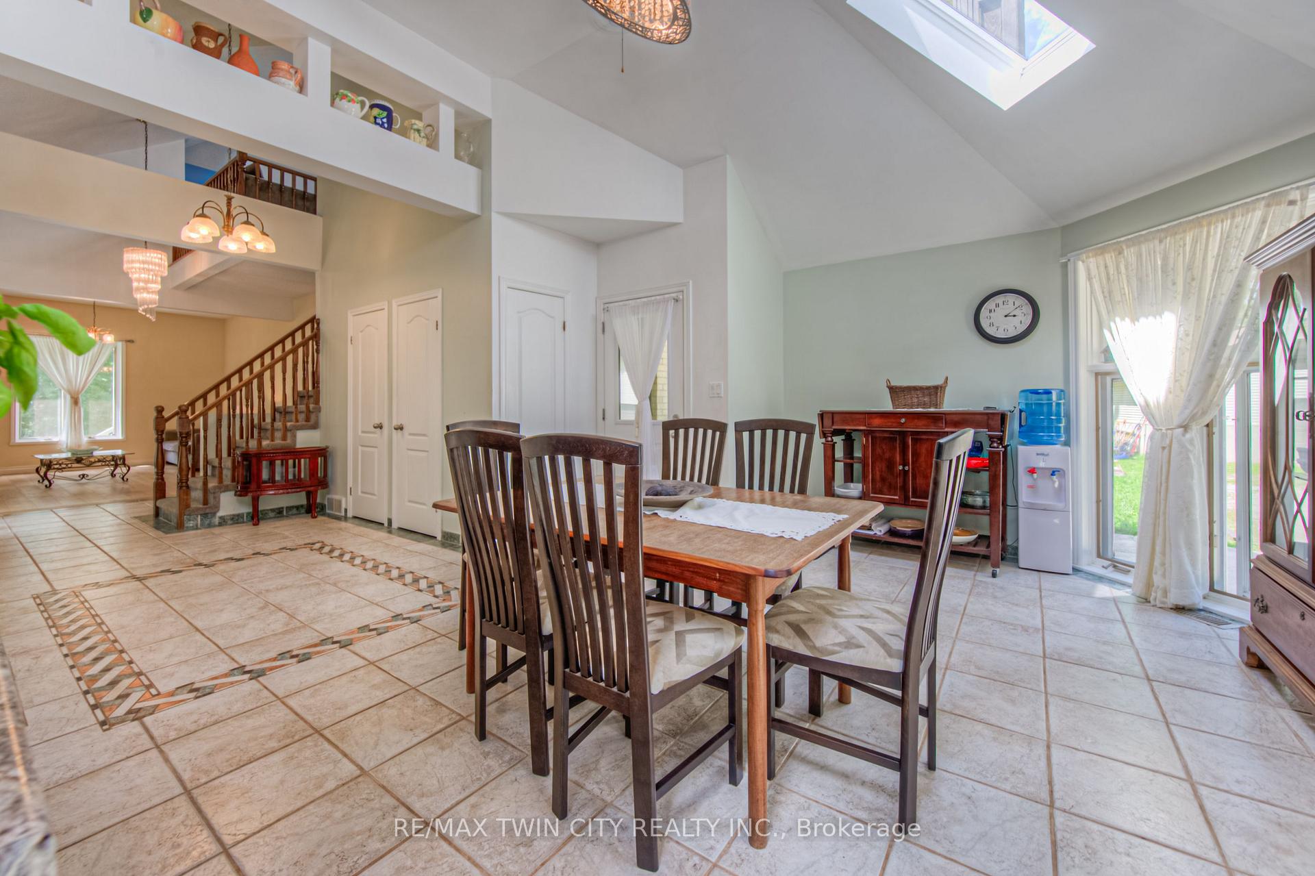 Photo 19 of 430 River Road E, Cambridge — HOMEH