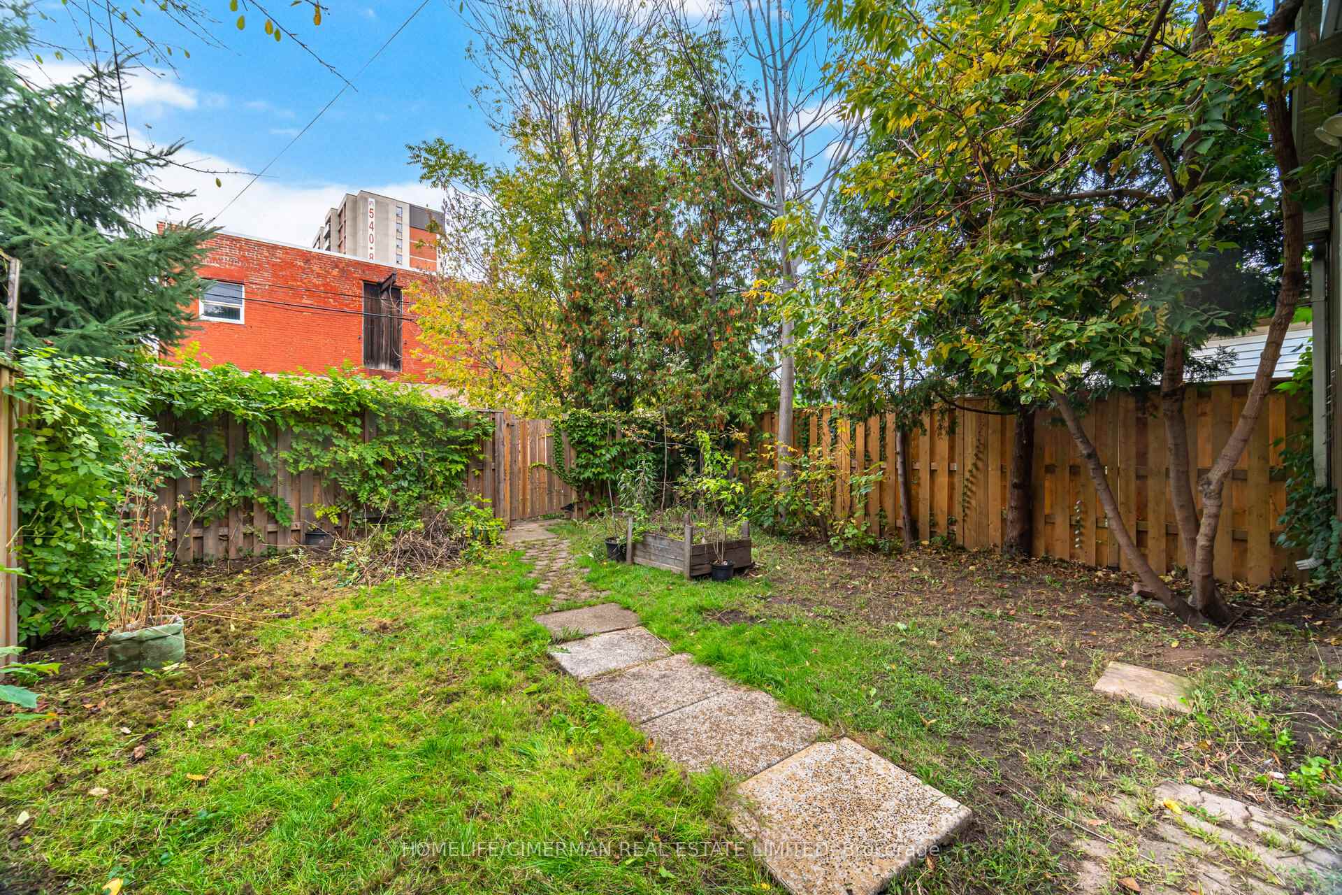 Photo 8 of Unit Unit #2 - Second Floor, 67 West Avenue, Hamilton, Beasley — HOMEH