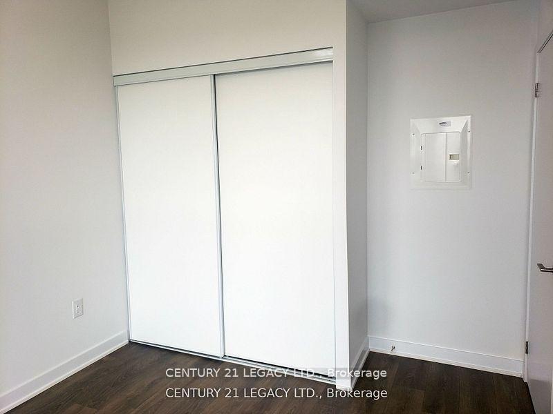 Photo 4 of Unit 1216, 60 Honeycrisp Crescent, Vaughan, Vaughan Corporate Centre — HOMEH
