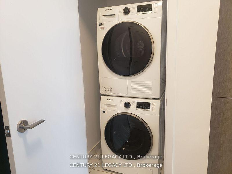 Photo 8 of Unit 1216, 60 Honeycrisp Crescent, Vaughan, Vaughan Corporate Centre — HOMEH