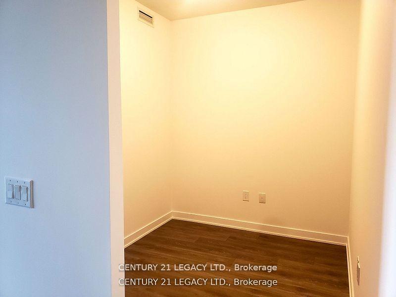 Photo 3 of Unit 1216, 60 Honeycrisp Crescent, Vaughan, Vaughan Corporate Centre — HOMEH