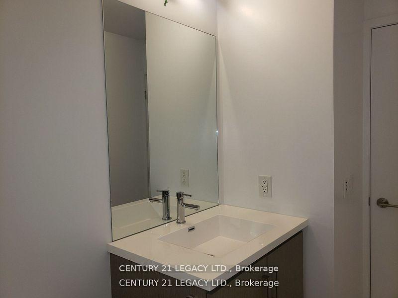 Photo 21 of Unit 1216, 60 Honeycrisp Crescent, Vaughan, Vaughan Corporate Centre — HOMEH