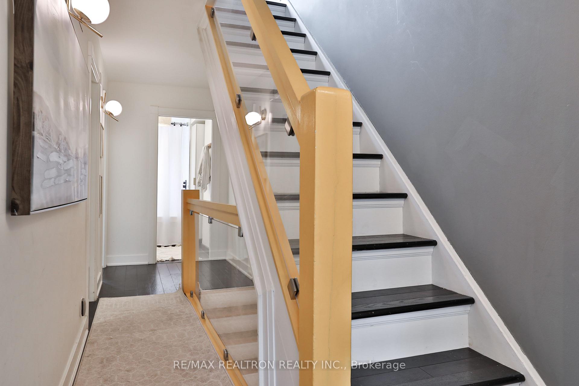 Photo 10 of 28 Muriel Avenue, Toronto, Danforth — HOMEH