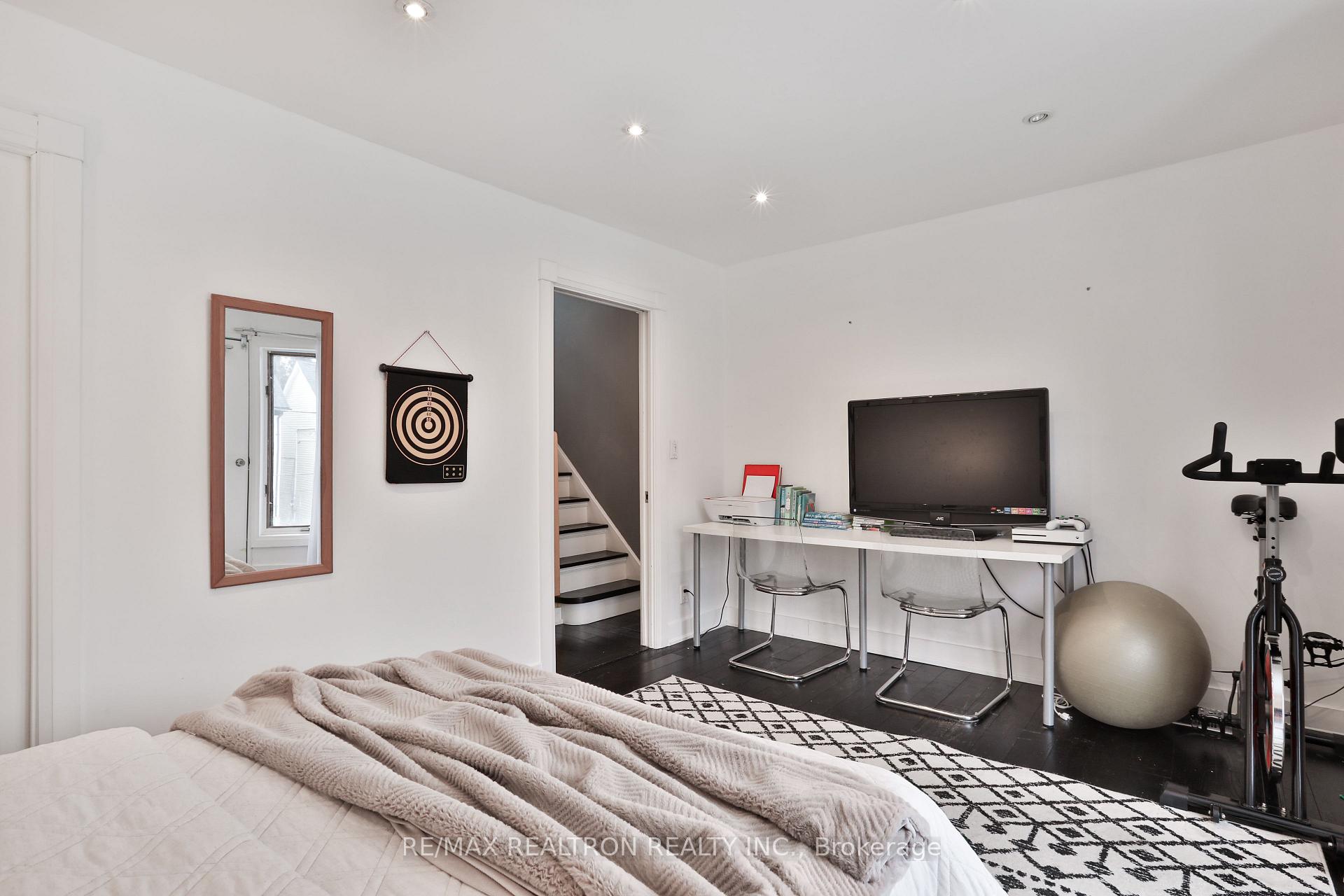 Photo 14 of 28 Muriel Avenue, Toronto, Danforth — HOMEH