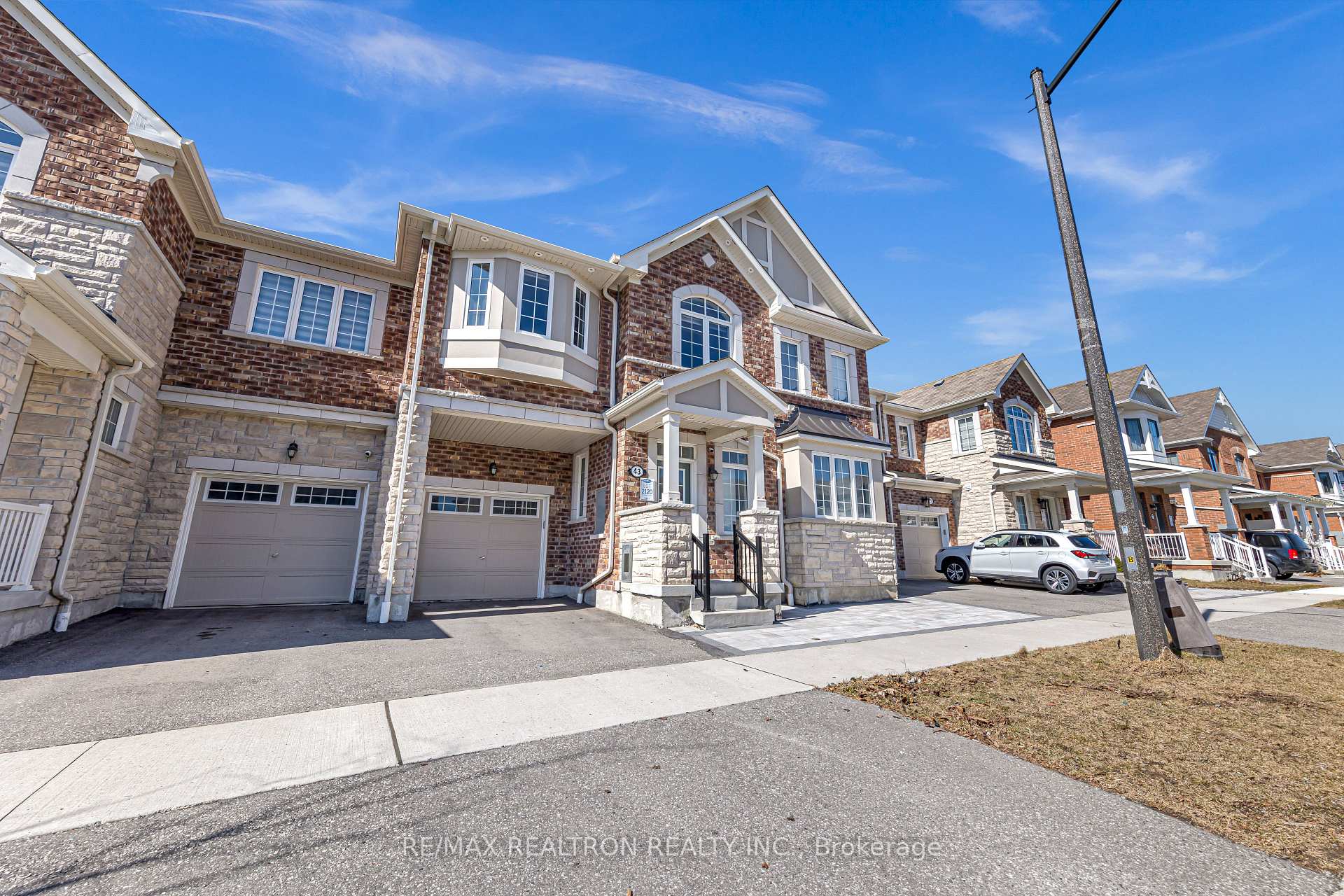 Front of 43 Littlebeck Crescent