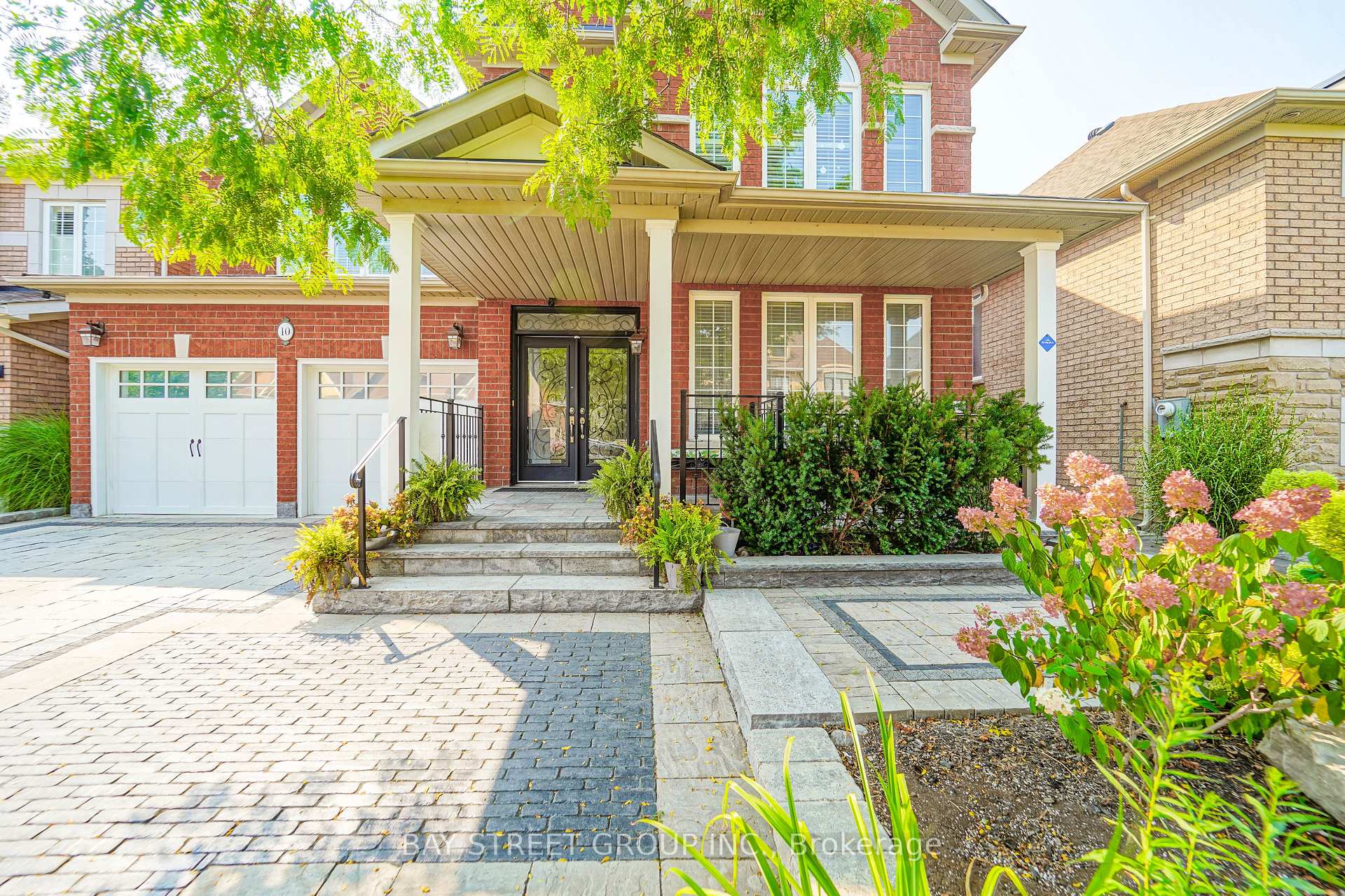 Photo 3 of 10 Morland Crescent, Aurora, Bayview Northeast — HOMEH