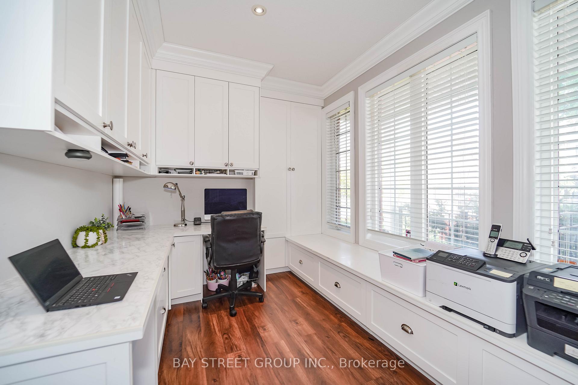 Photo 4 of 10 Morland Crescent, Aurora, Bayview Northeast — HOMEH