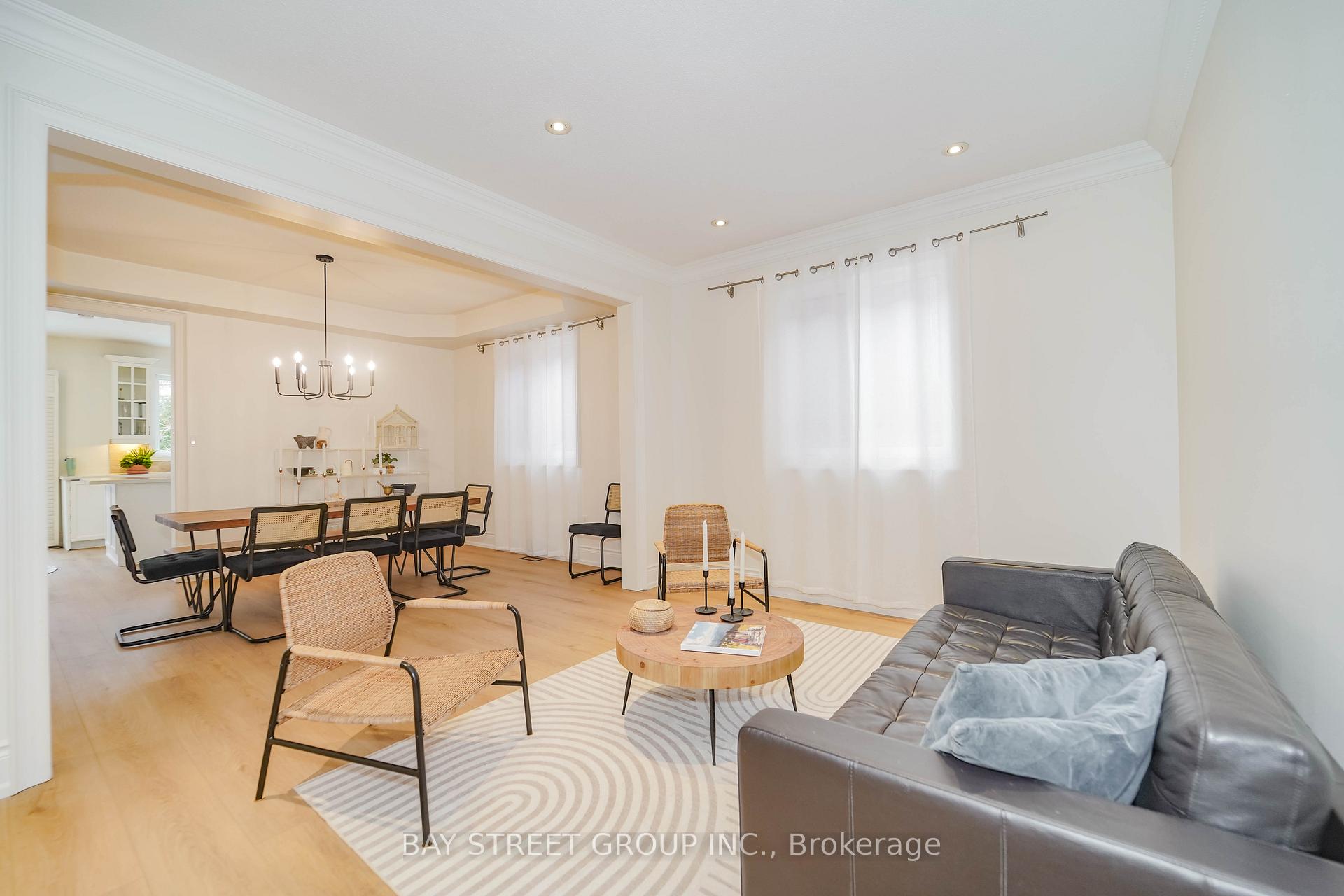 Photo 6 of 10 Morland Crescent, Aurora, Bayview Northeast — HOMEH