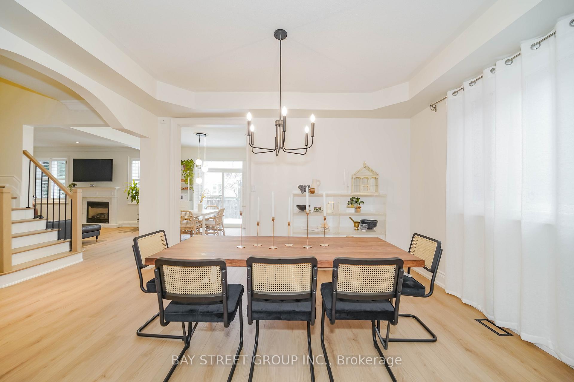Photo 8 of 10 Morland Crescent, Aurora, Bayview Northeast — HOMEH