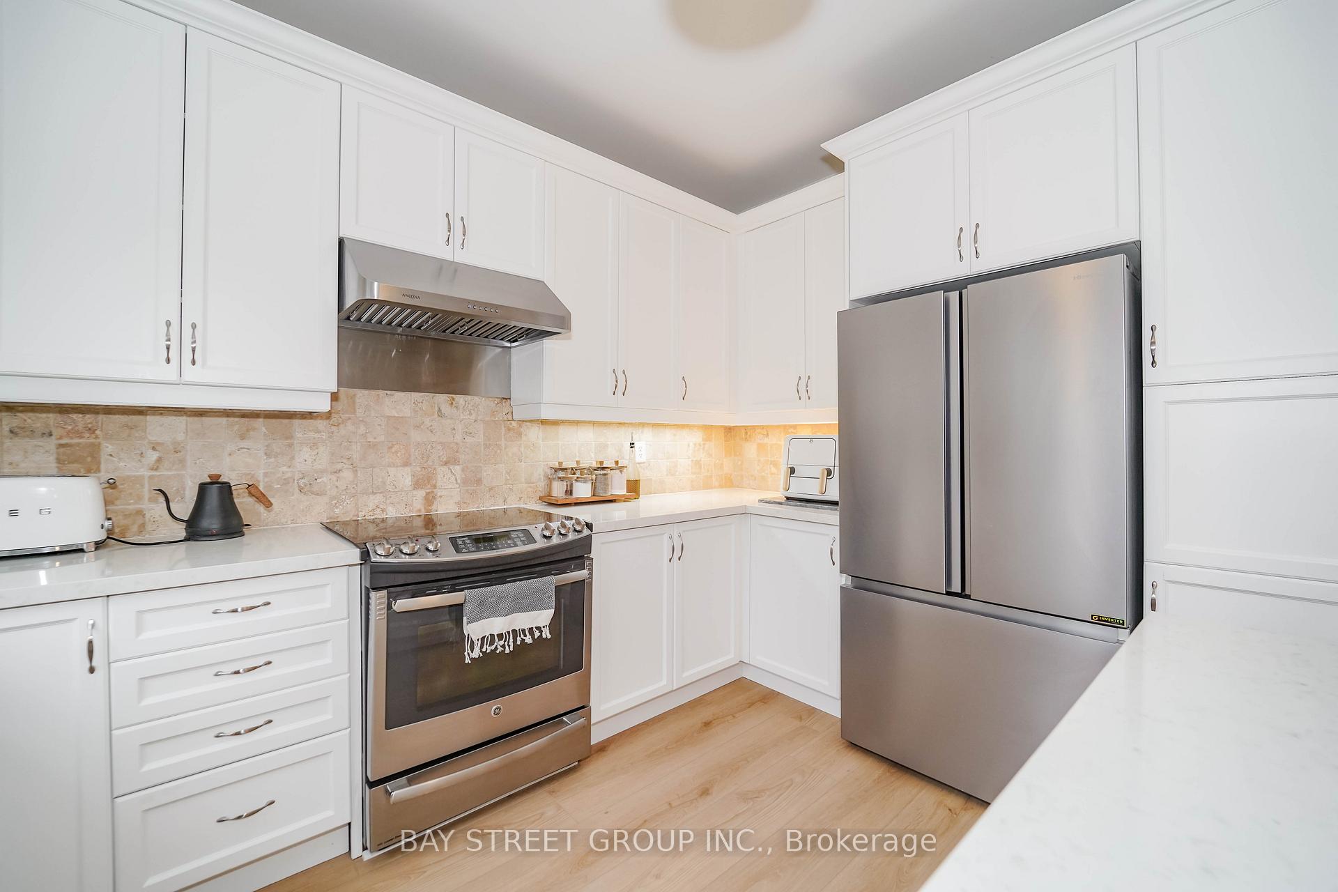 Photo 47 of 10 Morland Crescent, Aurora, Bayview Northeast — HOMEH