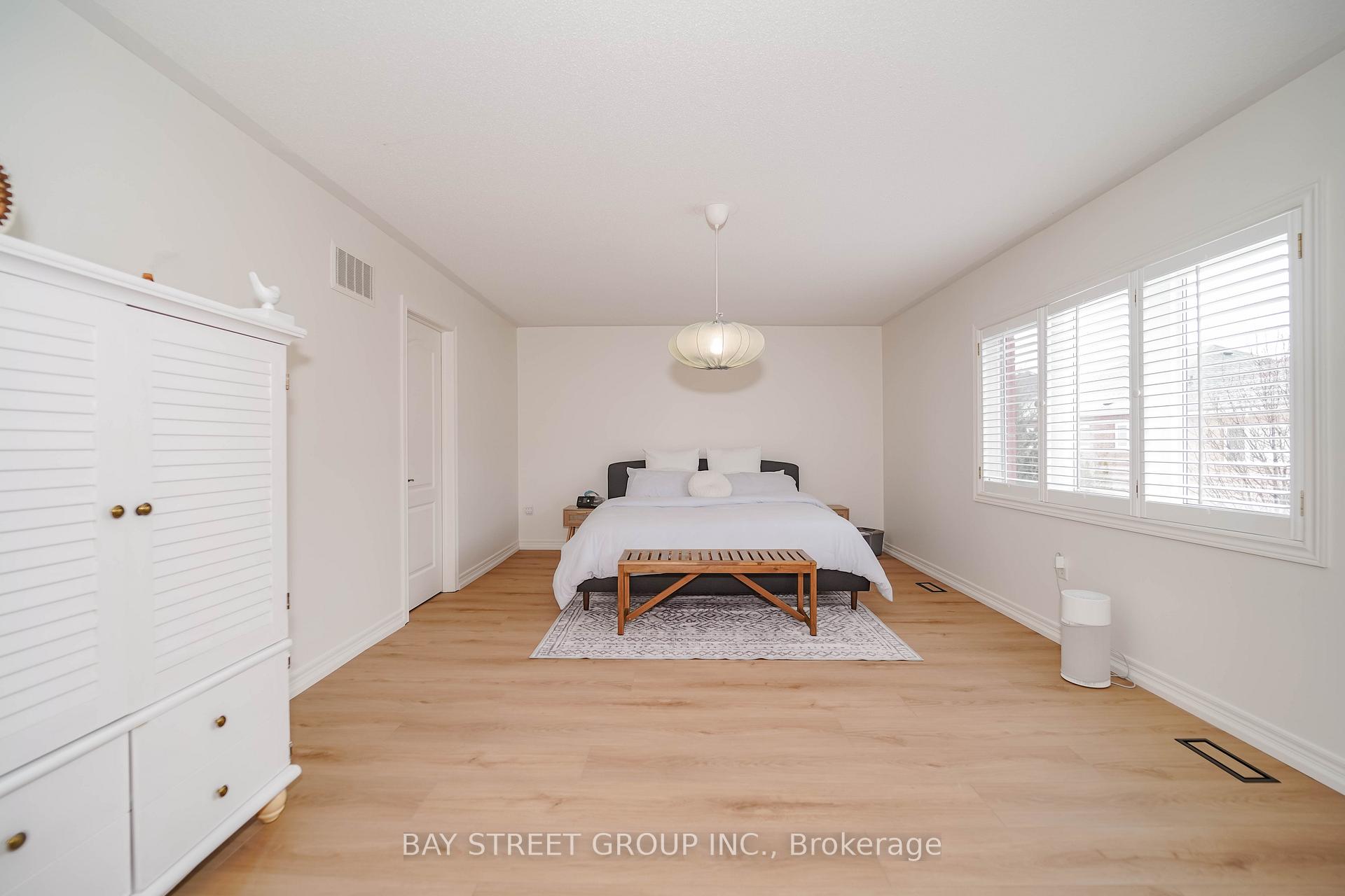 Photo 20 of 10 Morland Crescent, Aurora, Bayview Northeast — HOMEH