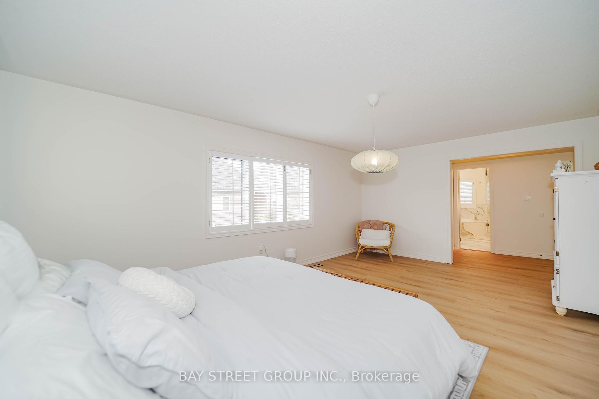 Photo 24 of 10 Morland Crescent, Aurora, Bayview Northeast — HOMEH