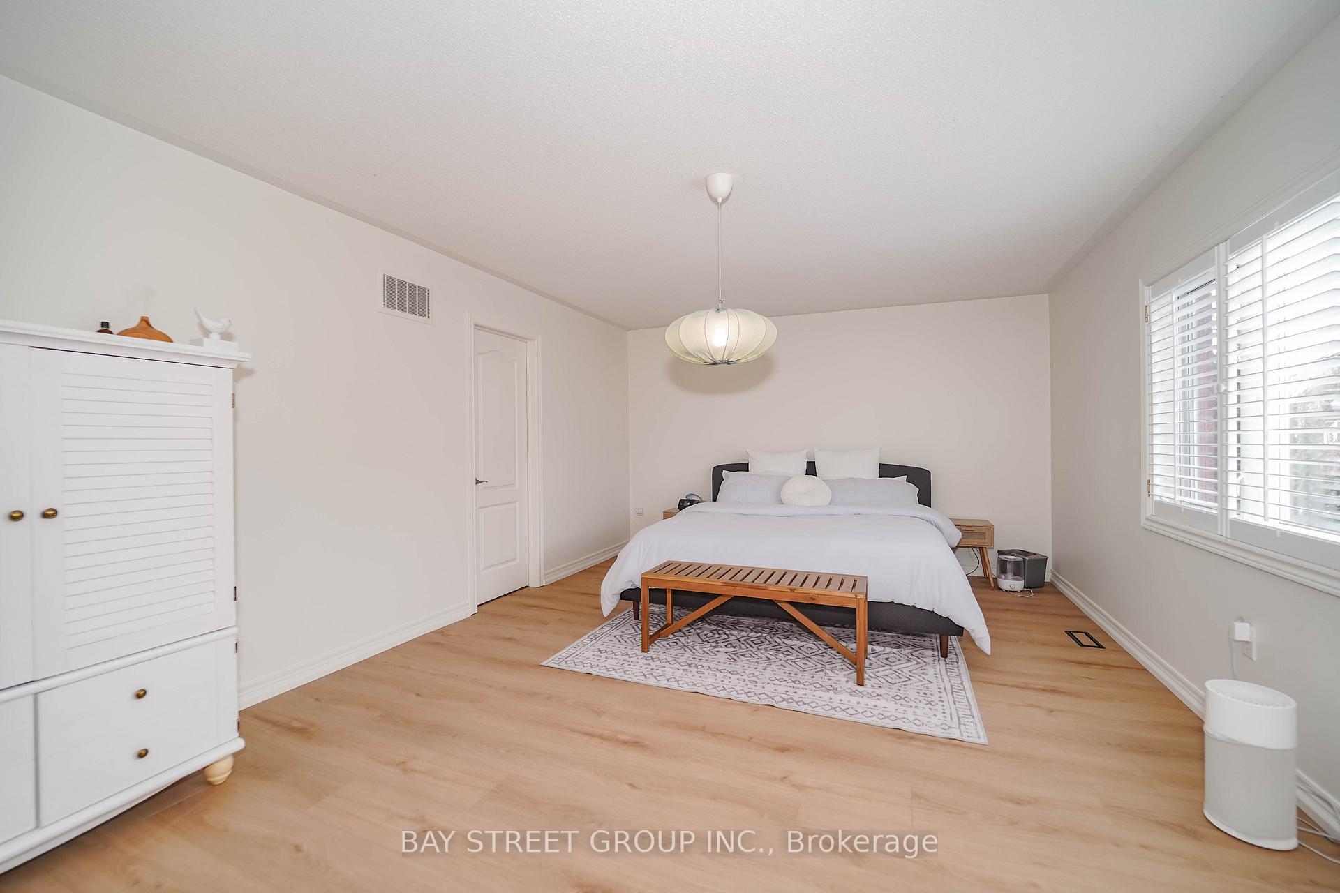 Photo 38 of 10 Morland Crescent, Aurora, Bayview Northeast — HOMEH