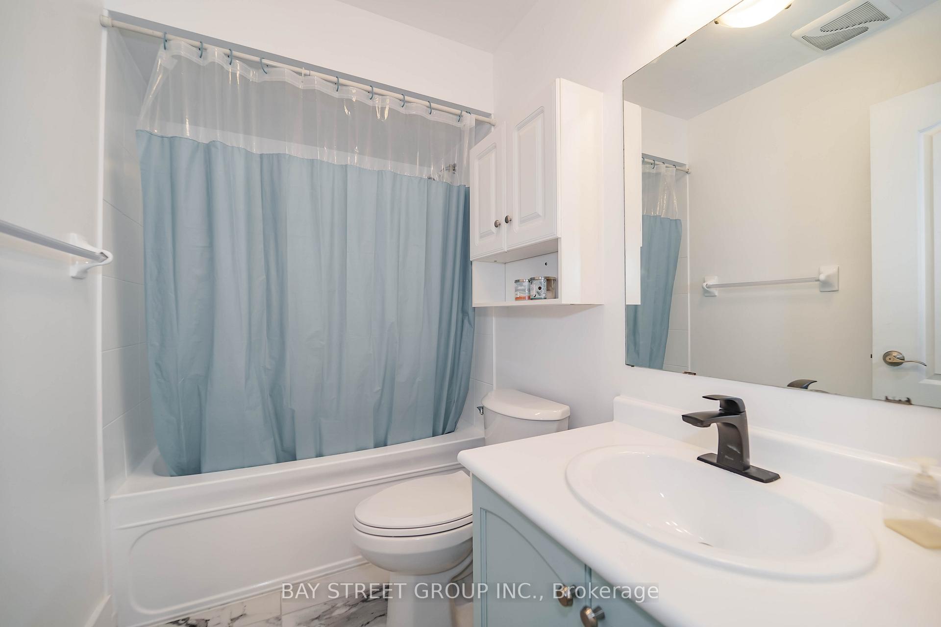 Photo 15 of 10 Morland Crescent, Aurora, Bayview Northeast — HOMEH