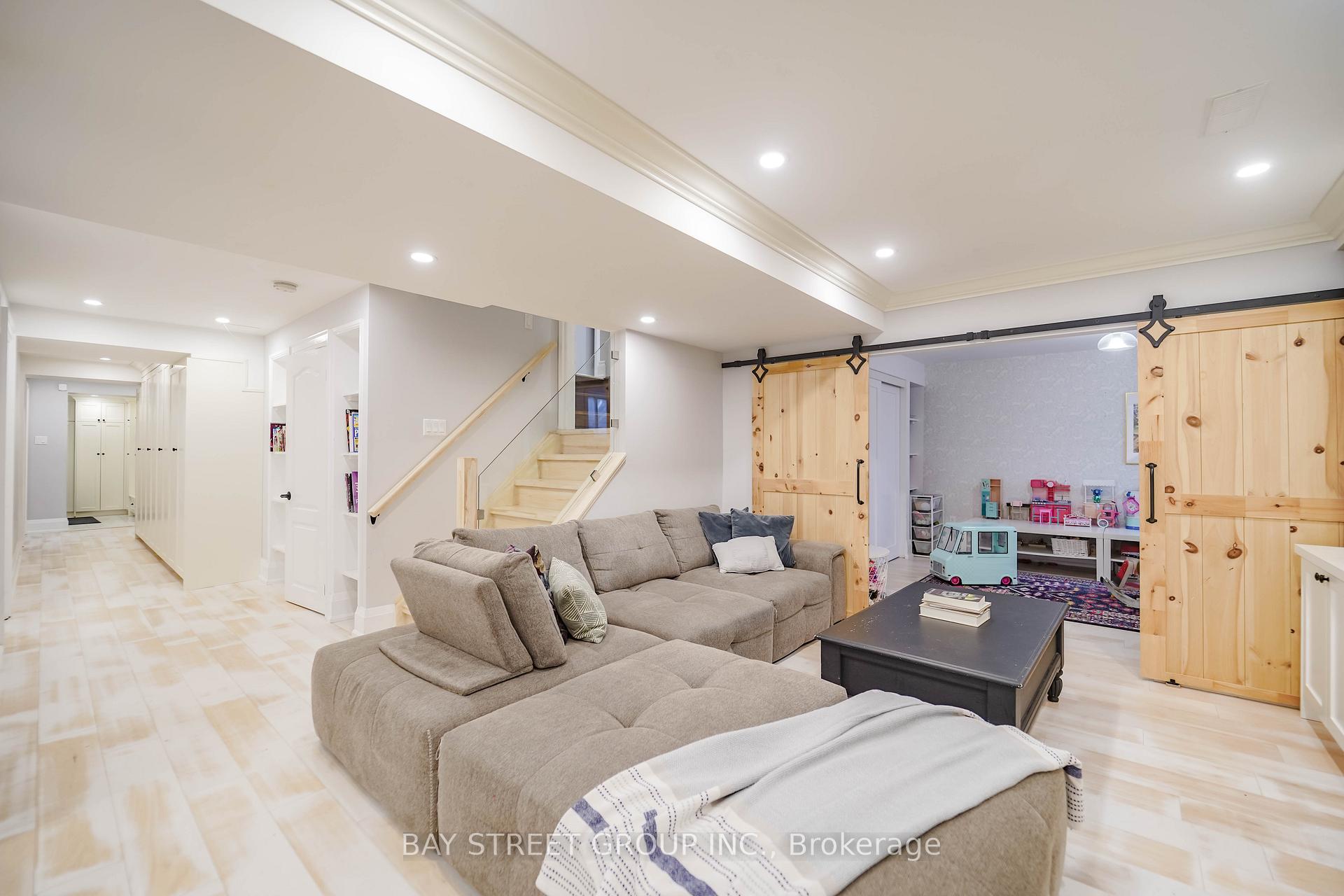 Photo 41 of 10 Morland Crescent, Aurora, Bayview Northeast — HOMEH