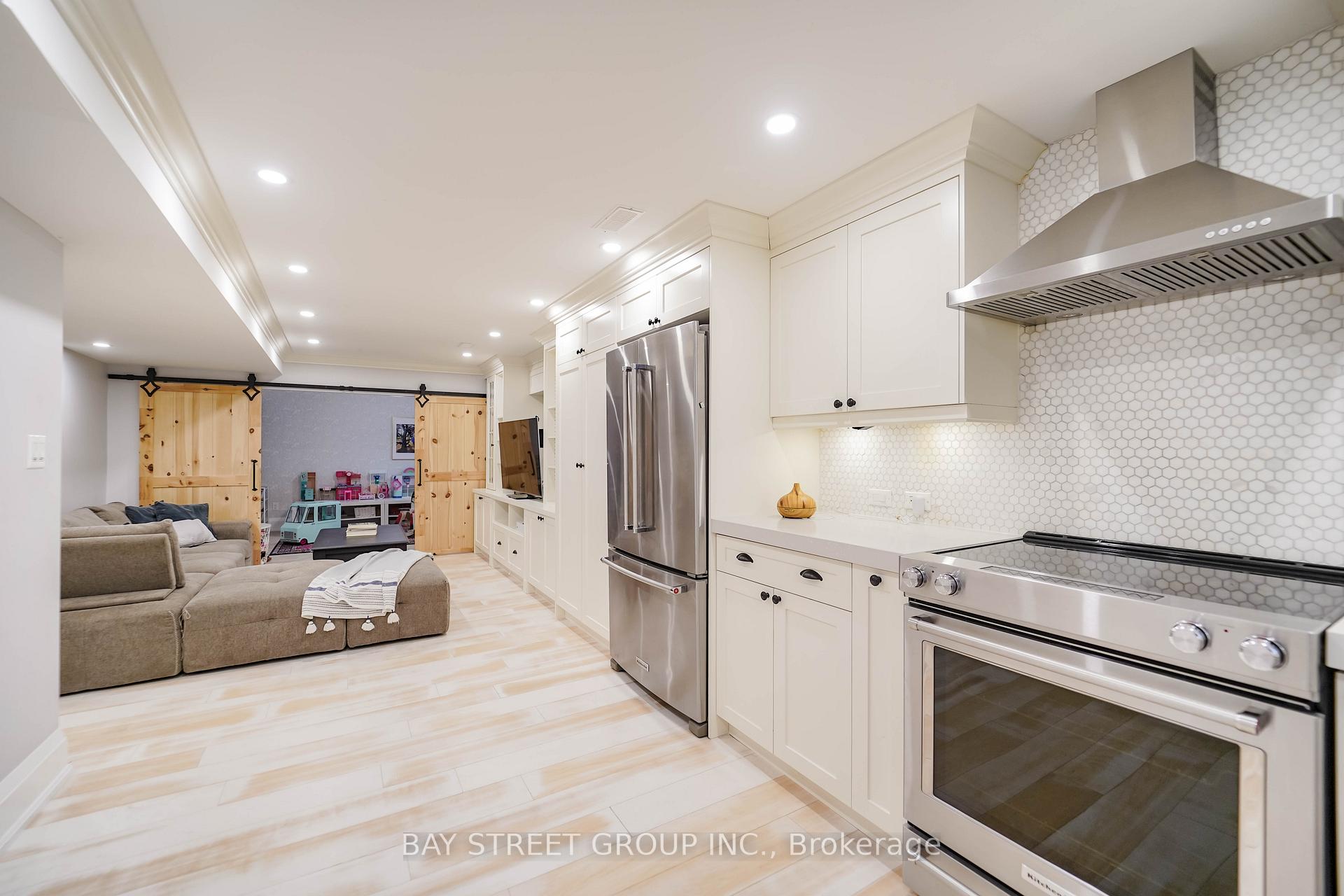 Photo 42 of 10 Morland Crescent, Aurora, Bayview Northeast — HOMEH