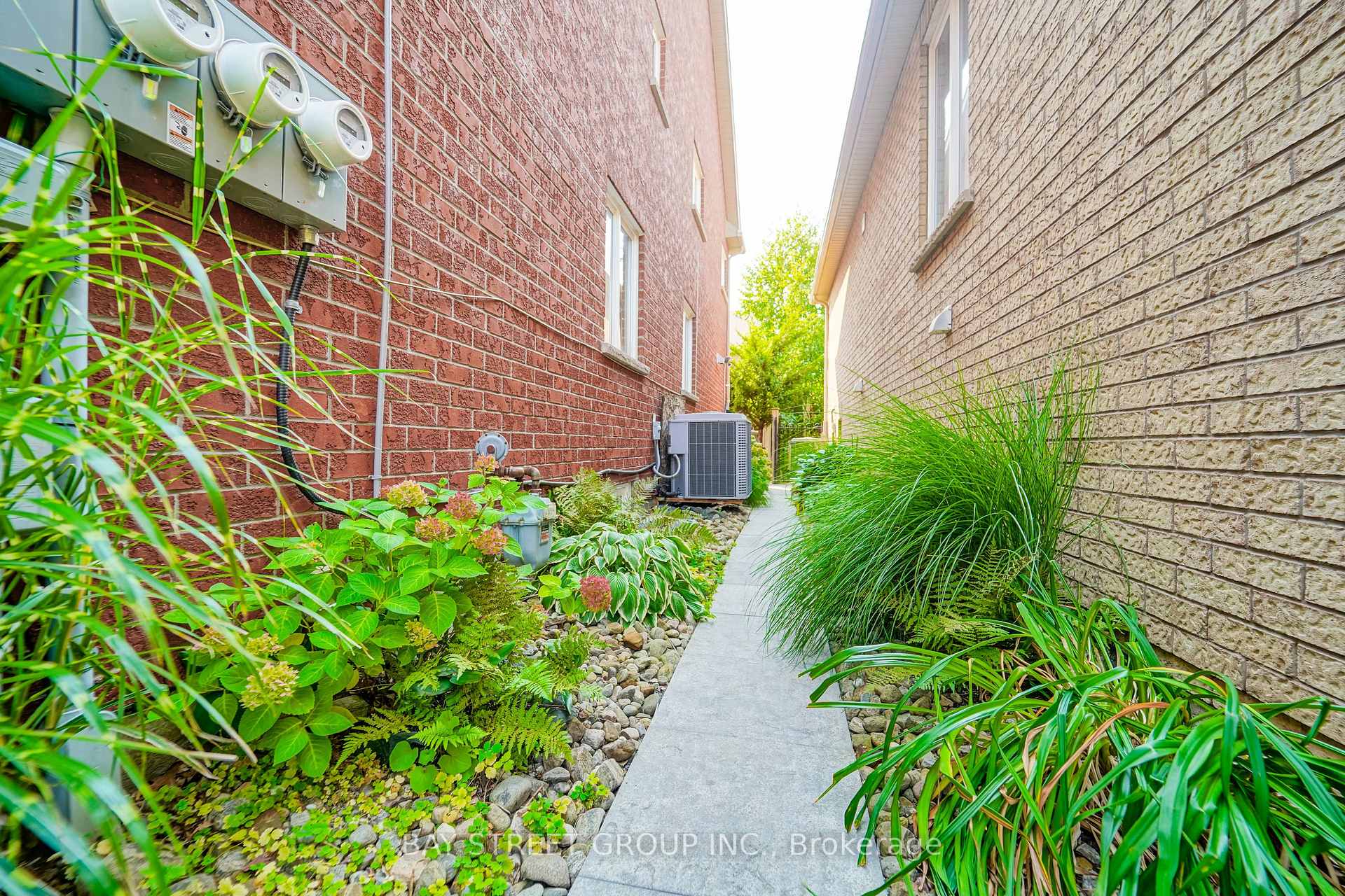 Photo 37 of 10 Morland Crescent, Aurora, Bayview Northeast — HOMEH