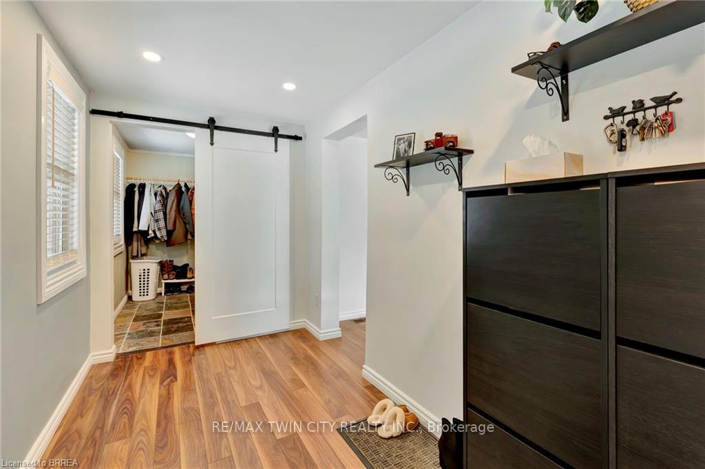 Photo 3 of 25 Barnabas Street, Hamilton, Lynden — HOMEH