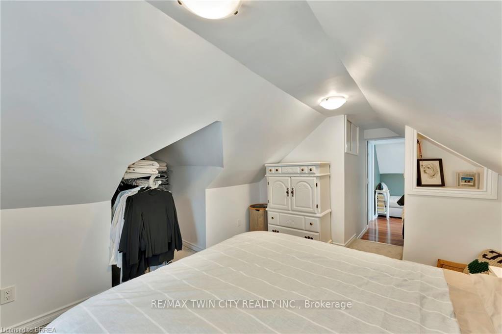 Photo 14 of 25 Barnabas Street, Hamilton, Lynden — HOMEH