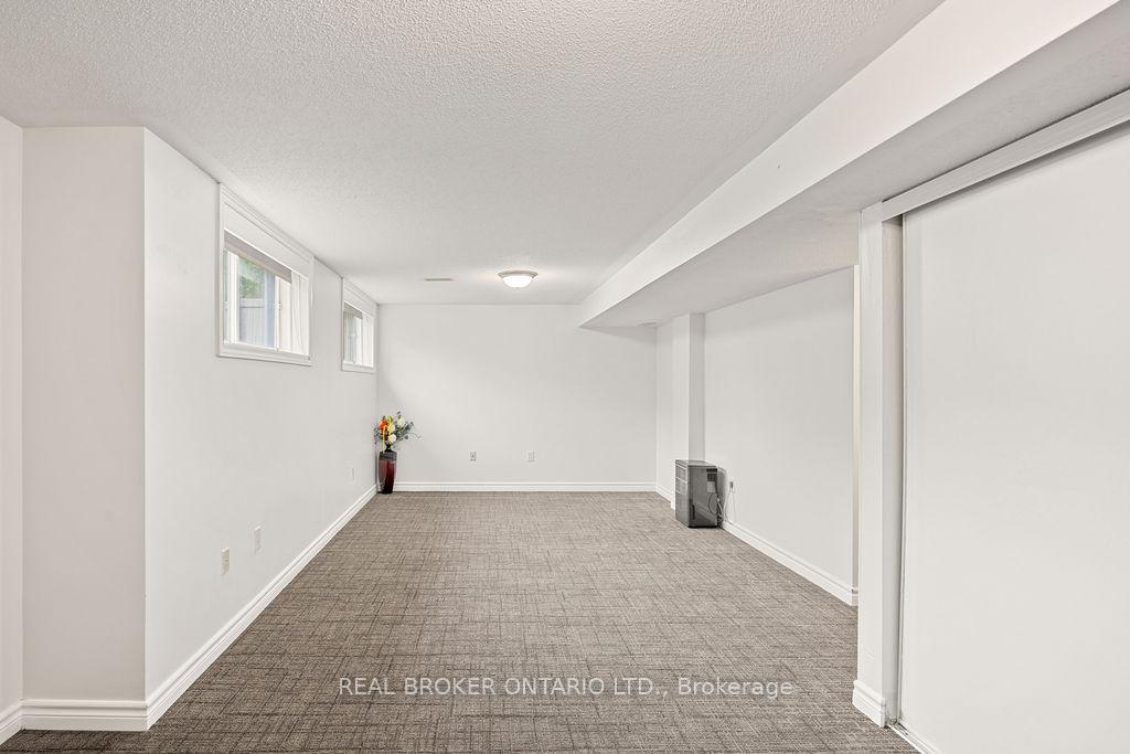 Photo 29 of 499 Paul Metivier Drive, Ottawa, Barrhaven - Strandherd — HOMEH