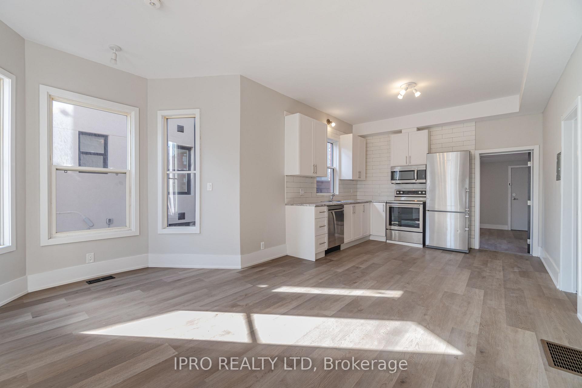 Photo 6 of Unit 70A, 70 Nelson Street W, Brampton, Downtown Brampton — HOMEH
