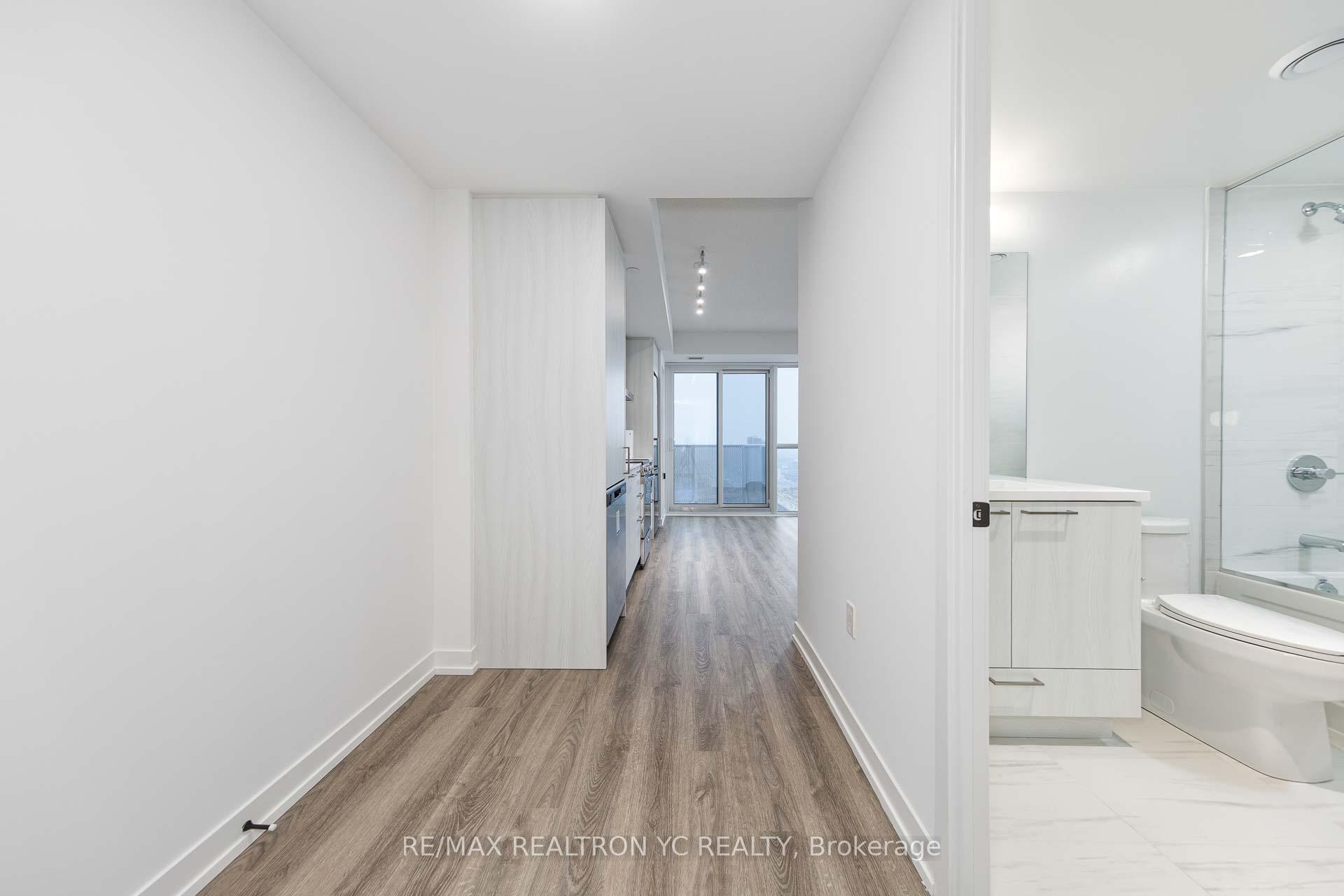 Photo 2 of Unit 3511, 195 Commerce Street, Vaughan, Vaughan Corporate Centre — HOMEH