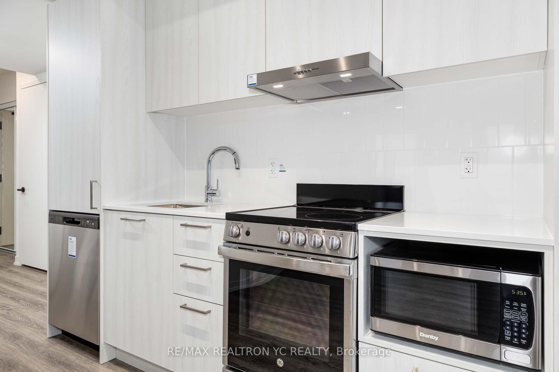 Photo 9 of Unit 3511, 195 Commerce Street, Vaughan, Vaughan Corporate Centre — HOMEH