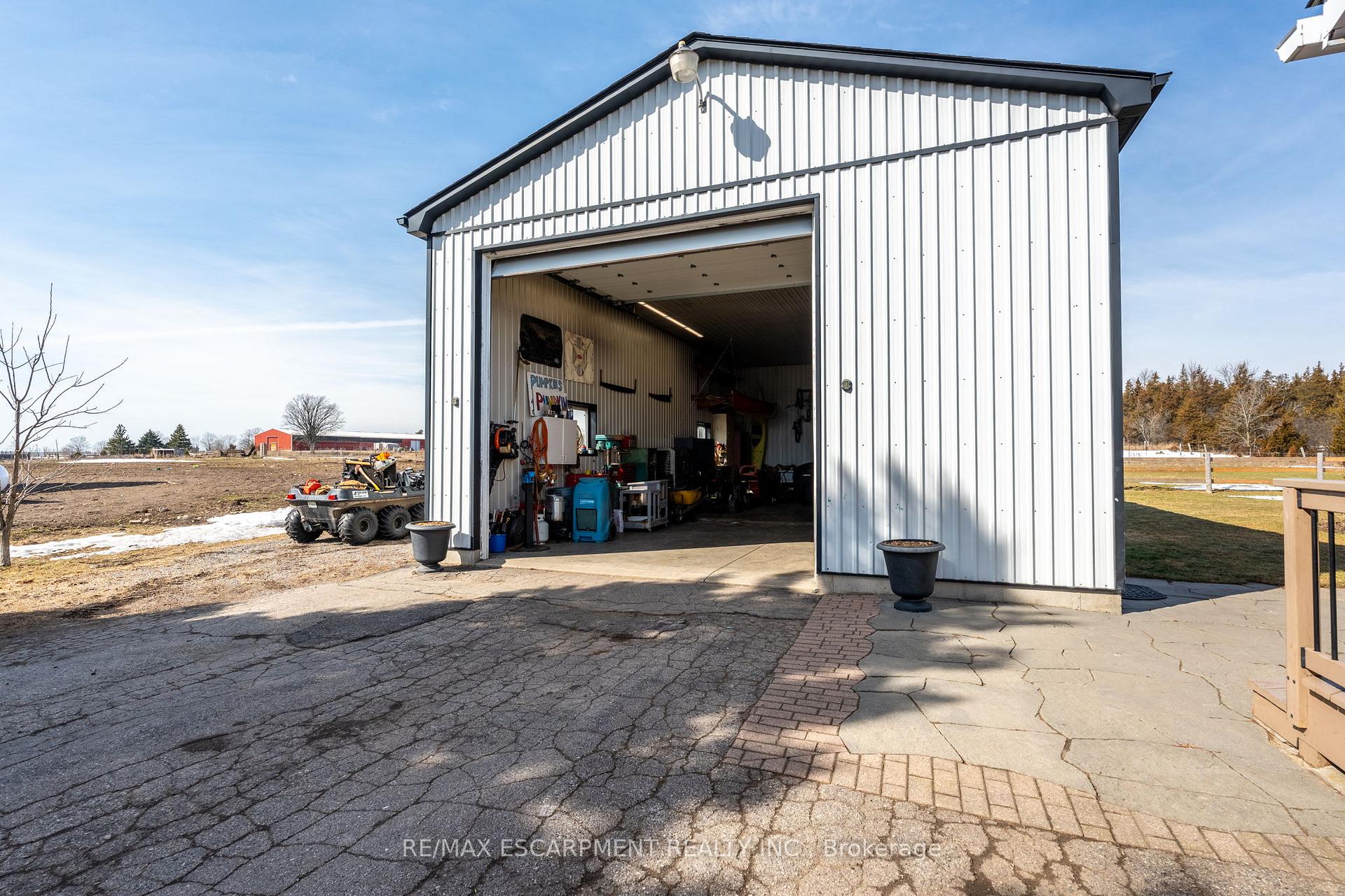 Photo 18 of 1911 Concession 4 W, Hamilton, Rural Flamborough — HOMEH