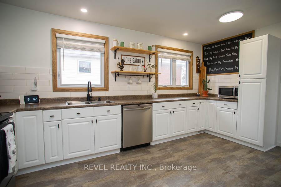 Photo 8 of 161 Aspen Street, Brant, Paris — HOMEH