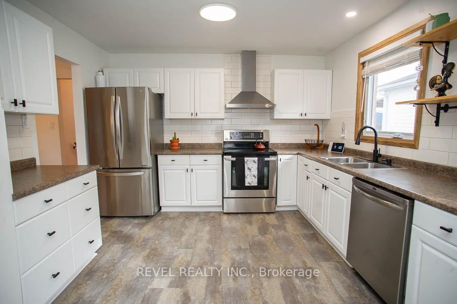 Photo 5 of 161 Aspen Street, Brant, Paris — HOMEH