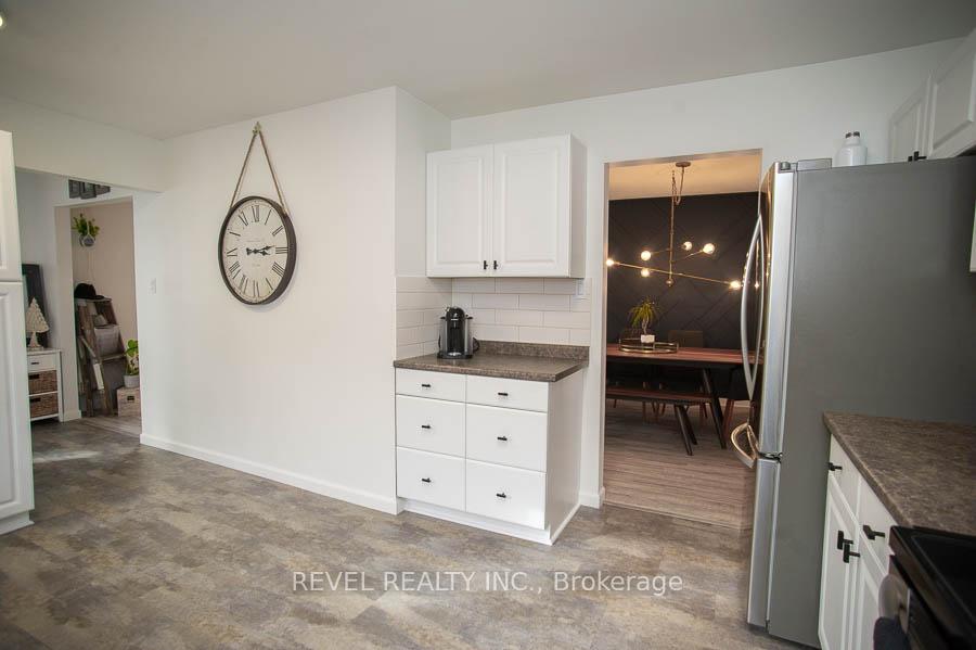 Photo 7 of 161 Aspen Street, Brant, Paris — HOMEH