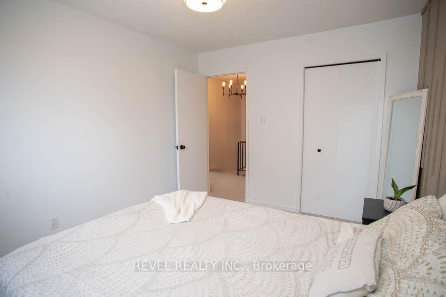 Photo 6 of 161 Aspen Street, Brant, Paris — HOMEH