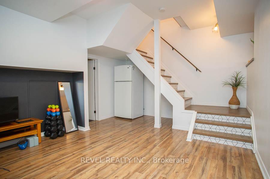 Photo 16 of 161 Aspen Street, Brant, Paris — HOMEH