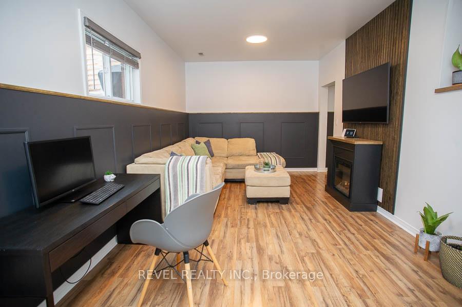Photo 18 of 161 Aspen Street, Brant, Paris — HOMEH