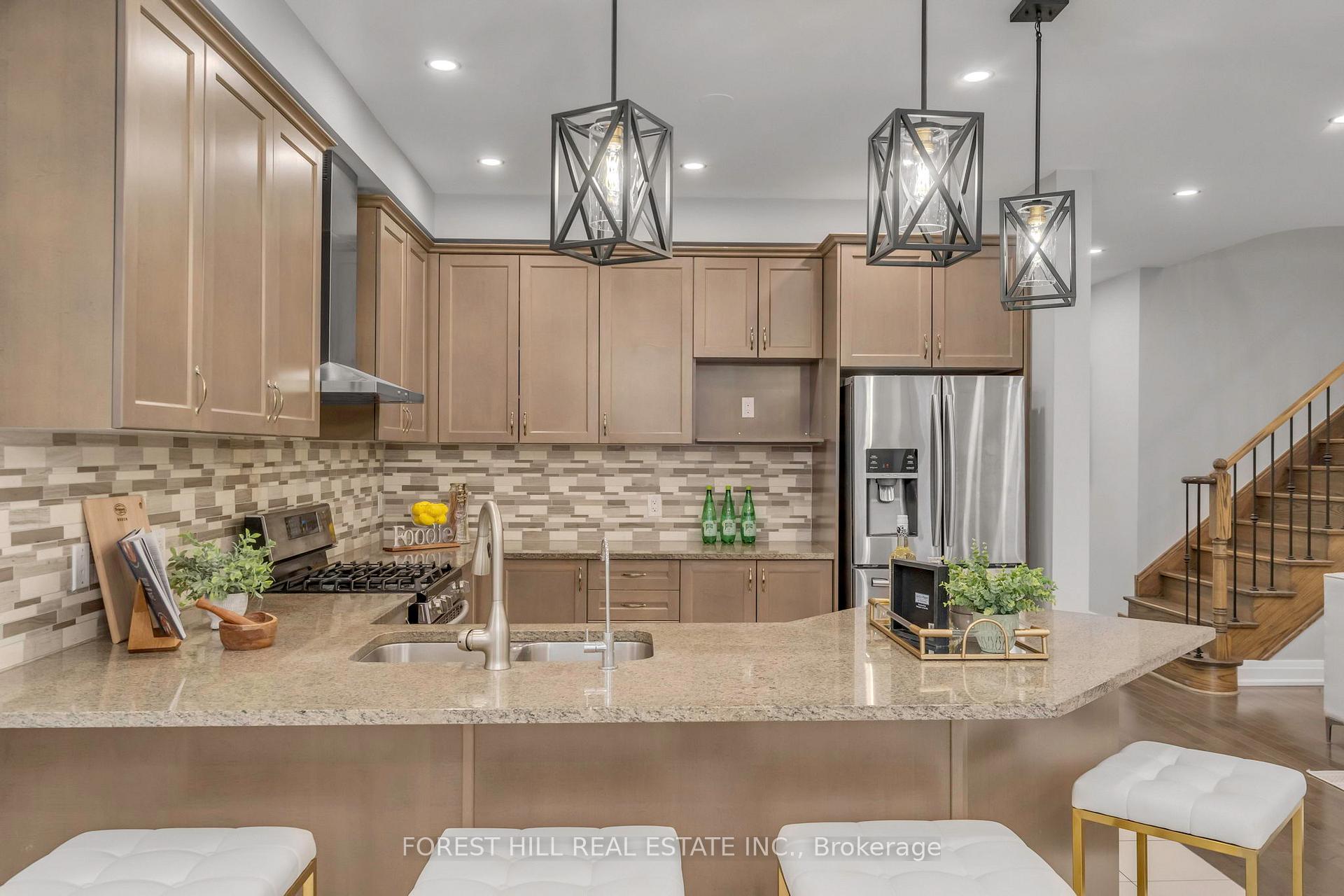 Photo 22 of 19 Waterwide Crescent, Brampton, Credit Valley — HOMEH