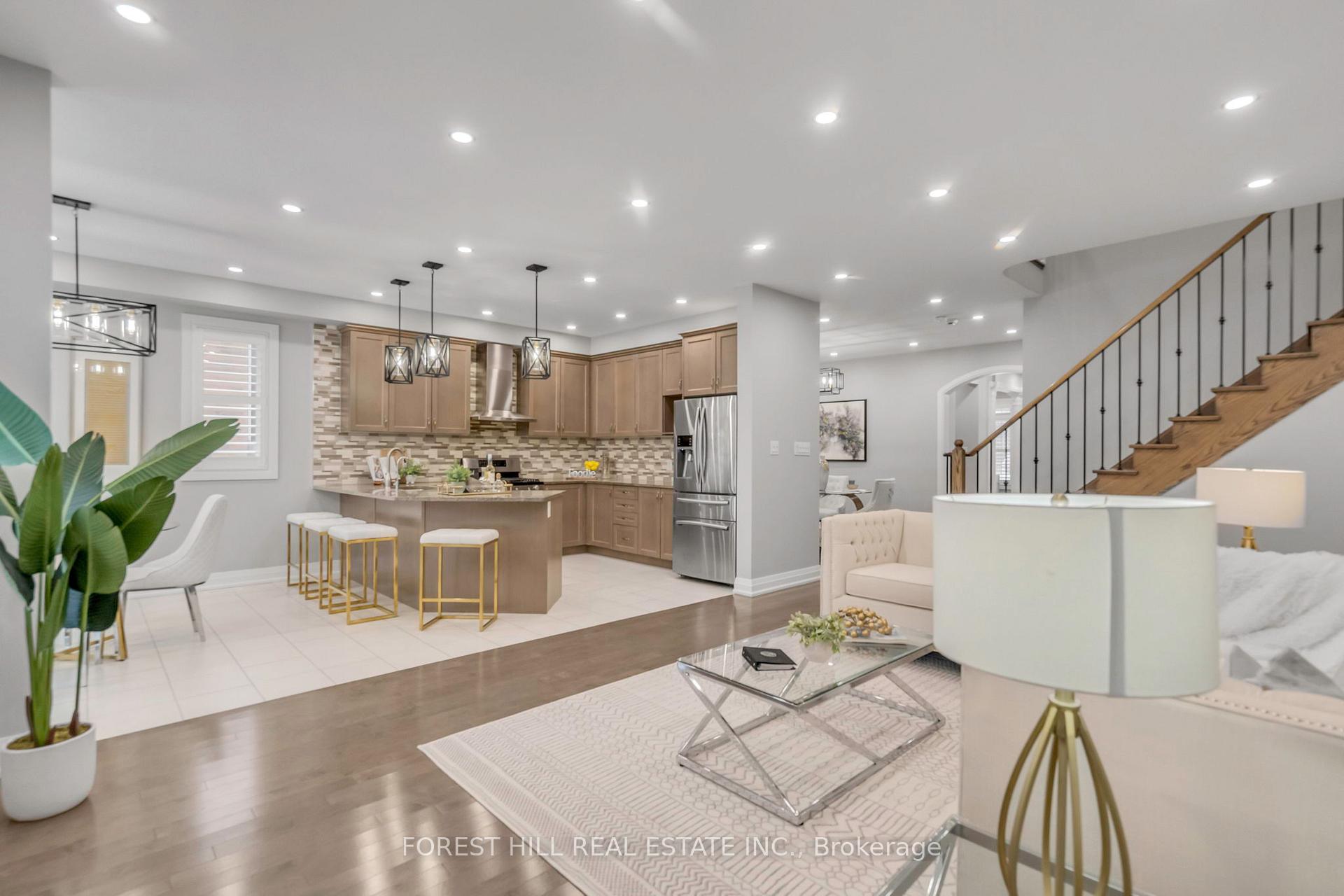 Photo 34 of 19 Waterwide Crescent, Brampton, Credit Valley — HOMEH