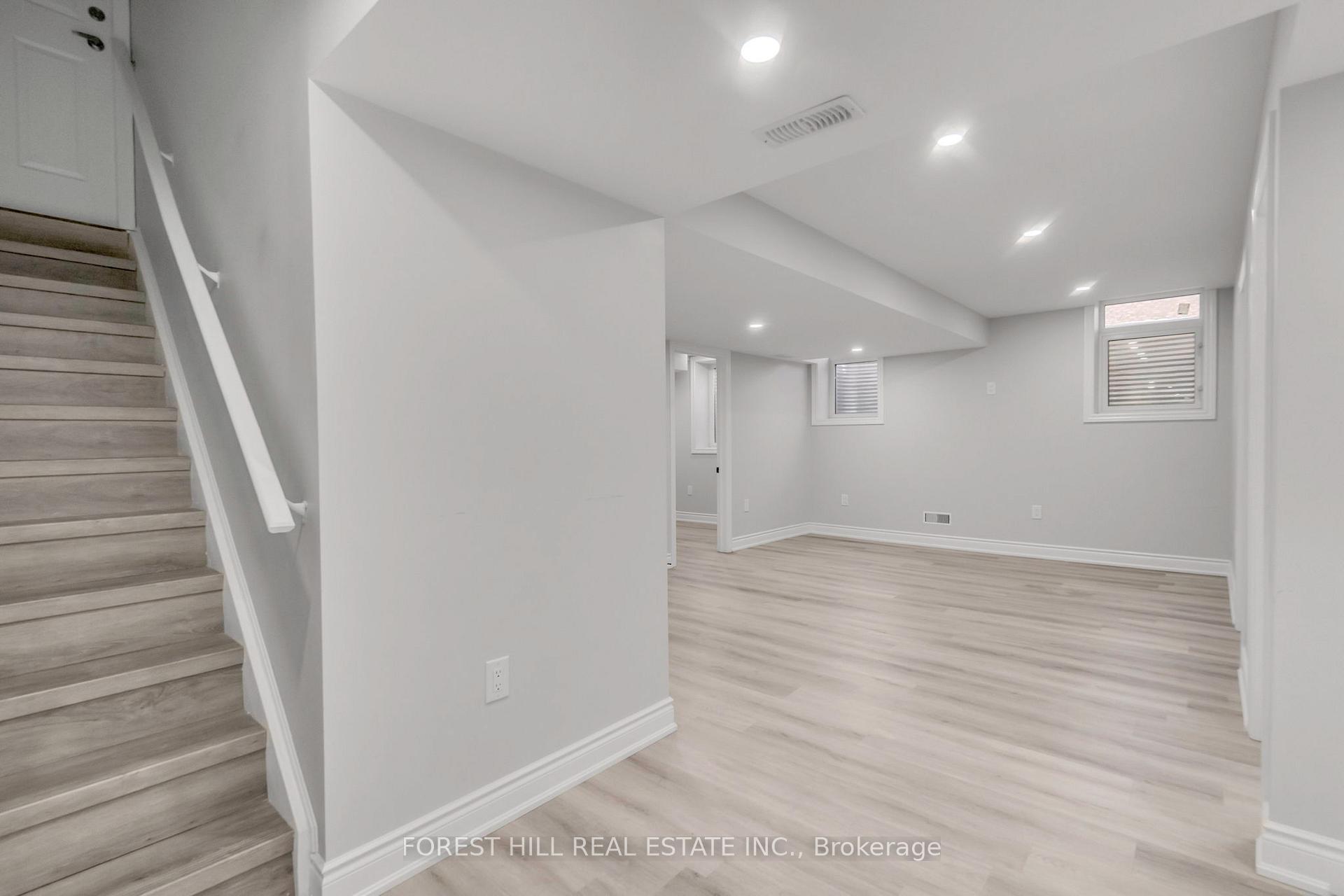 Photo 20 of 19 Waterwide Crescent, Brampton, Credit Valley — HOMEH