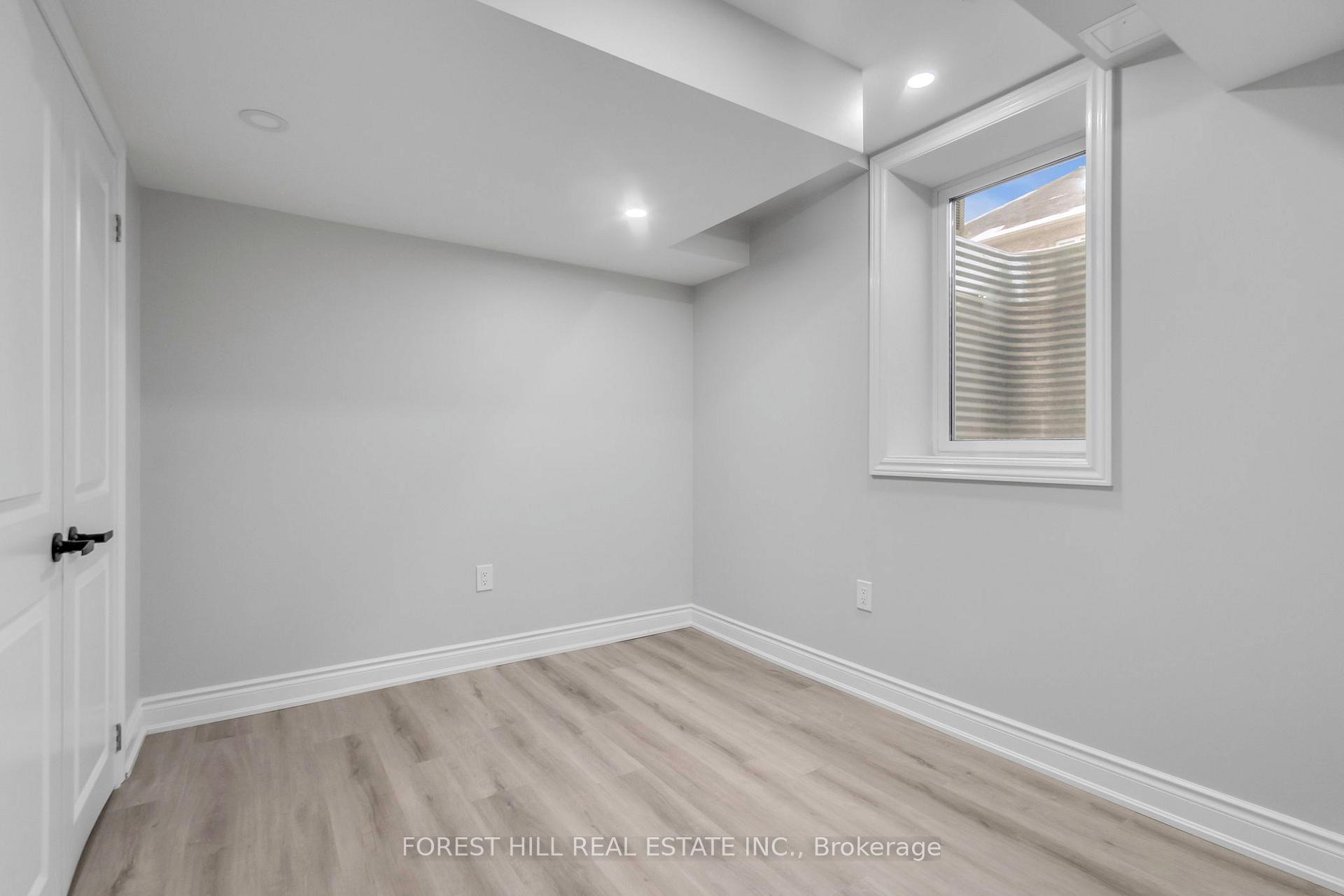 Photo 33 of 19 Waterwide Crescent, Brampton, Credit Valley — HOMEH