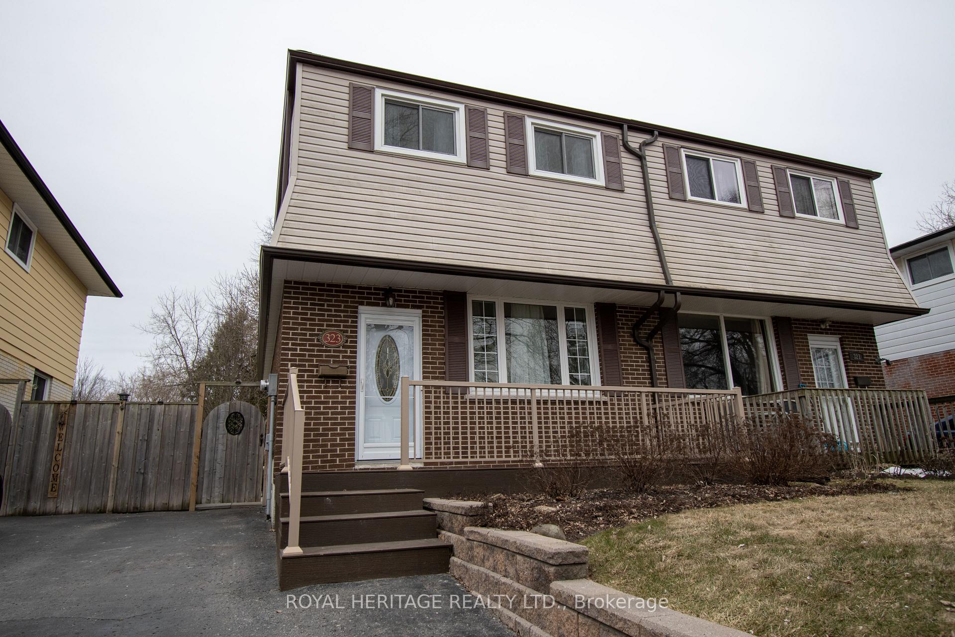 Front of 323 Fernwood Avenue