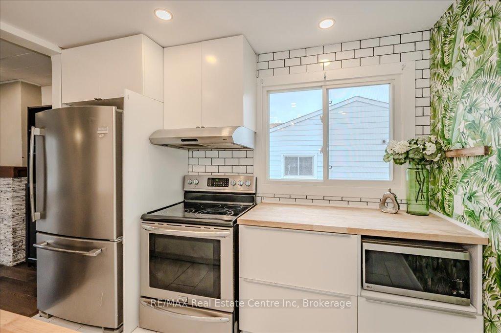 Photo 2 of 189 Silver Aspen Crescent, Kitchener — HOMEH