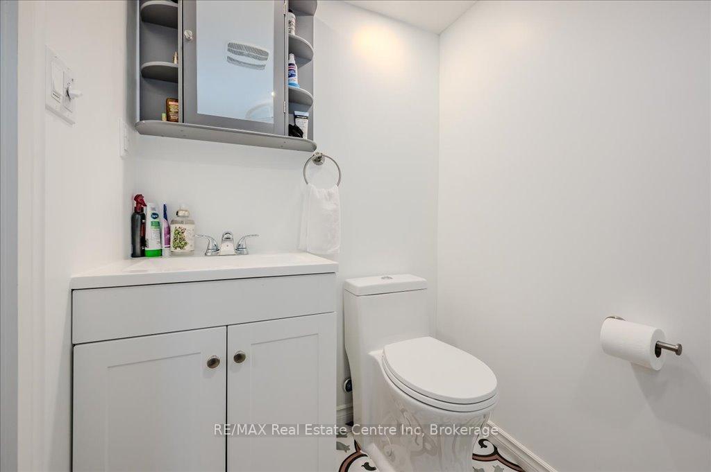 Photo 13 of 189 Silver Aspen Crescent, Kitchener — HOMEH