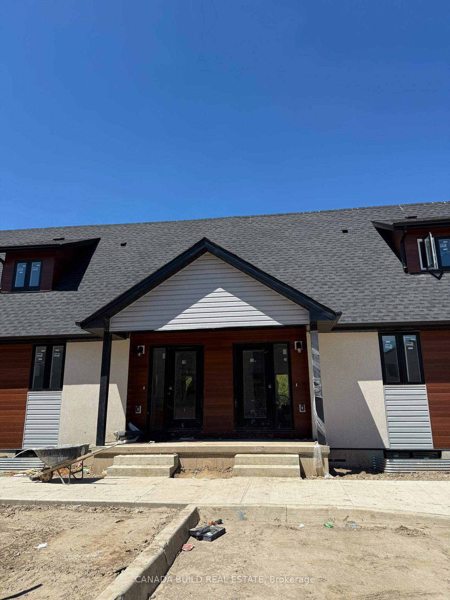 Photo 1 of Unit 10, 1076 Vansickle Road, St. Catharines, Rykert/Vansickle — HOMEH