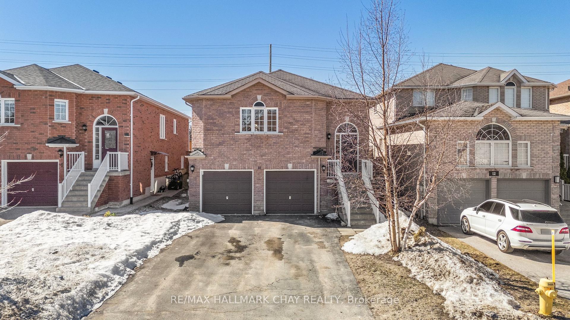 Photo 1 of 10 Tascona Court, Barrie, Little Lake — HOMEH