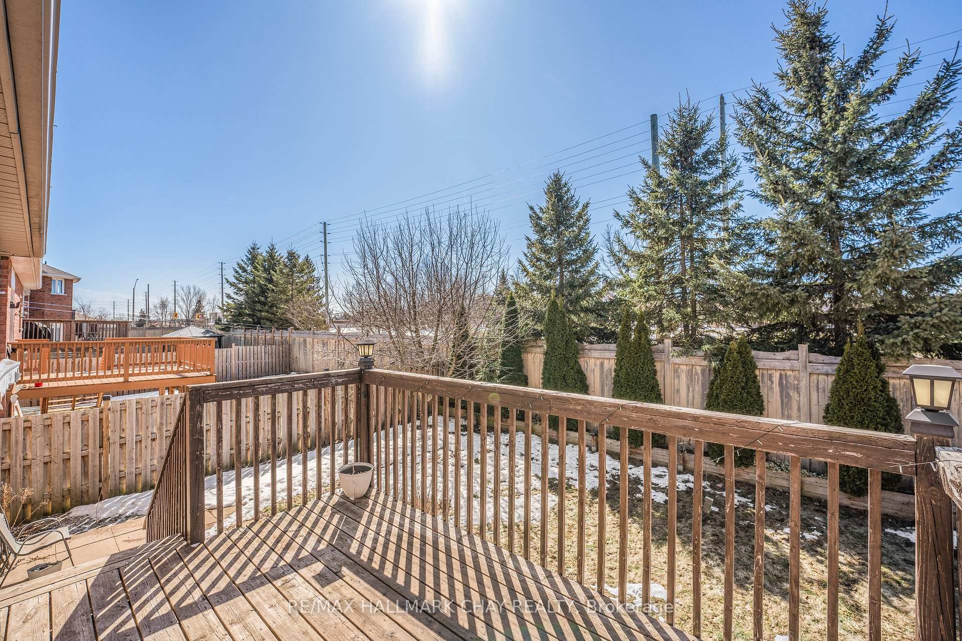 Photo 8 of 10 Tascona Court, Barrie, Little Lake — HOMEH