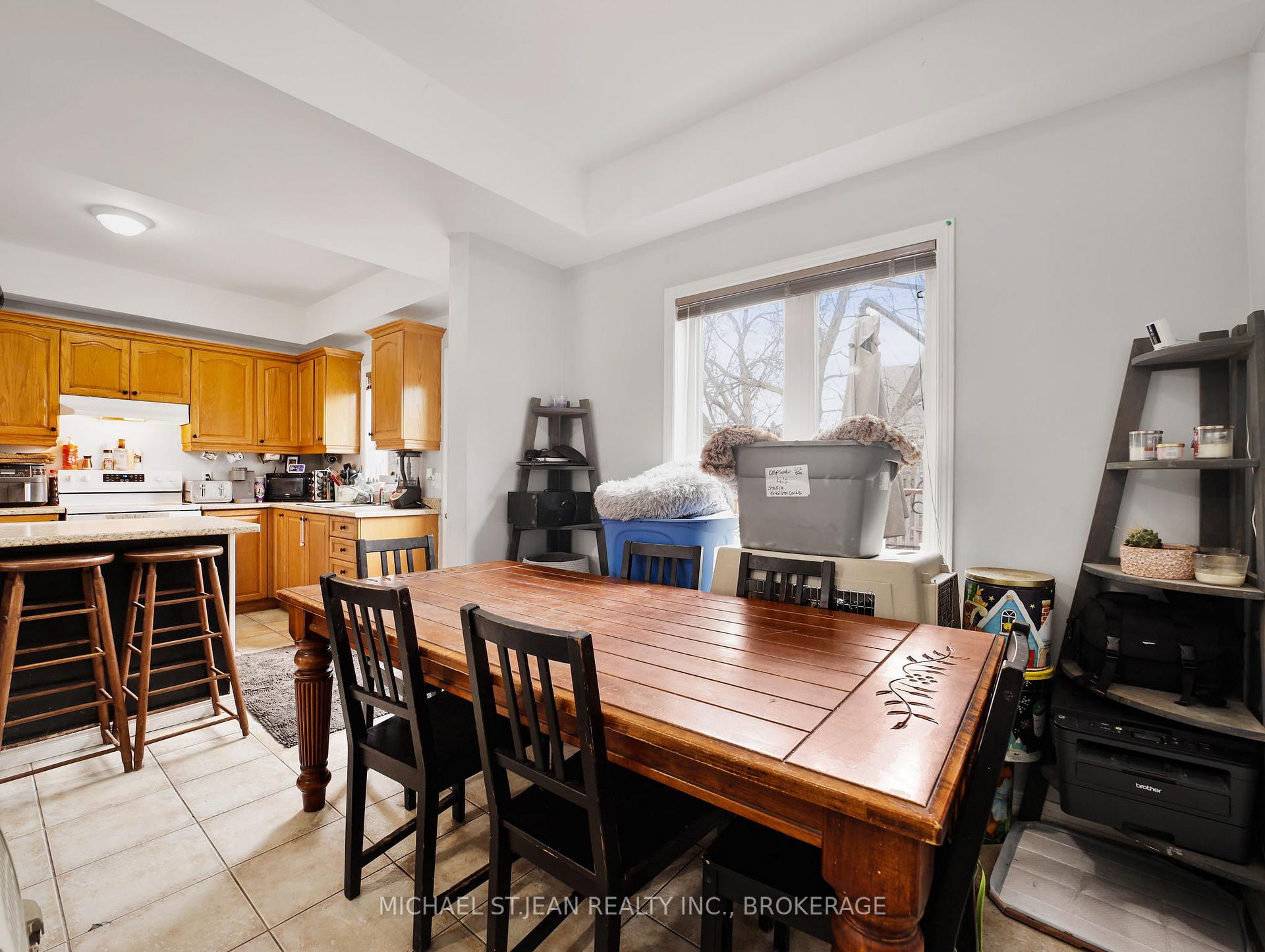 Photo 9 of 2 Comet Avenue, Hamilton, Hamilton Beach — HOMEH