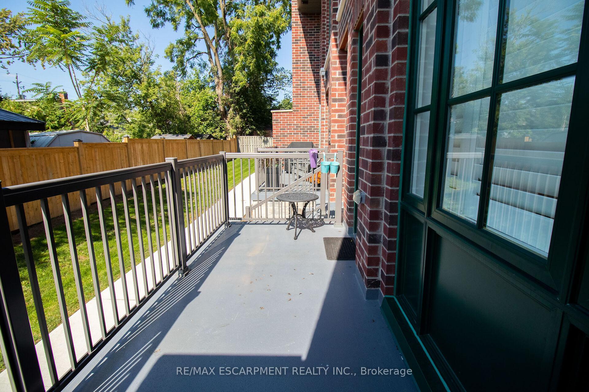 Photo 2 of Unit 203, 12 Blanshard Street, Hamilton, Kirkendall — HOMEH