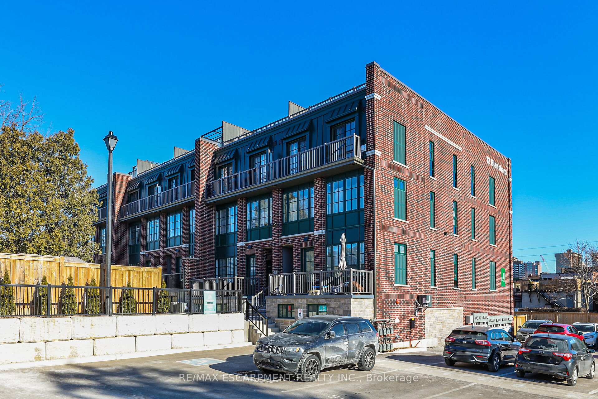 Photo 5 of Unit 203, 12 Blanshard Street, Hamilton, Kirkendall — HOMEH